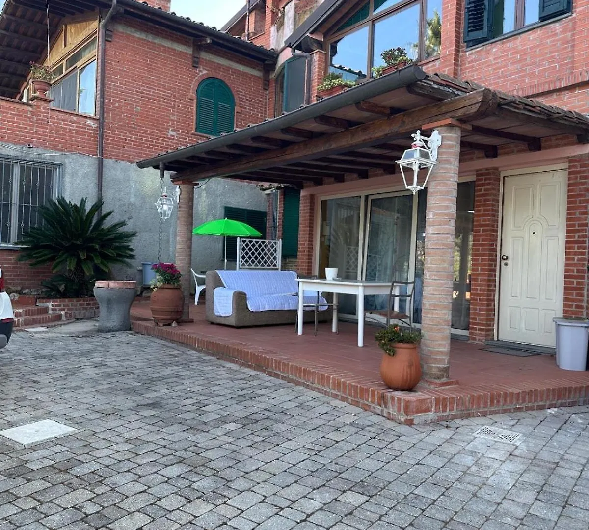 Agrihome Di Alberto Giuseppe Gulotta B&B Bella Vista Appartamento Salvia Massarosa 0*,